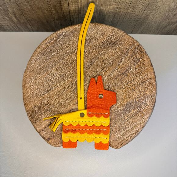 Portland Leather Pinata Tassel KOI Pinata Bag Charm Llama NEW FAST SHIP - Picture 2 of 5